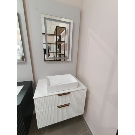 Mobilier baie A-19 cu tumbă suspendată, lavoar și oglindă LED Set mobilier baie suspendat A-19 cu fronturi MDF riflate, lavoar și oglindă LED